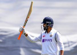 తొలి ఇన్నింగ్స్ లో 131 పరుగుల ఆధిక్యం సాధించిన టీమిండియా