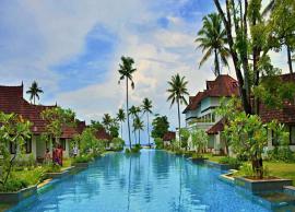 కరోనా కాలం రిసార్టులో స్విమ్మింగ్‌ ఫూల్‌- చేపల చెరువుగా మారింది