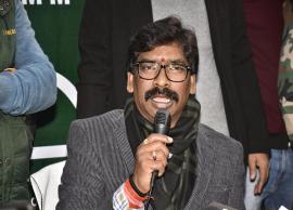యువతిని నడిరోడ్డుపై అమానుషంగా కొట్టిన పోలీసును సస్పెండ్ చేయించిన సీఎం