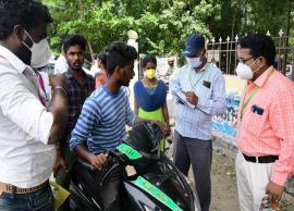 కరోనా నిబంధనలు పాటించనివారిపై కొరడా జుళిపిస్తున్న ఢిల్లీ పోలీసులు...