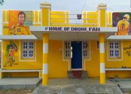 తన ఫ్యాన్ చేసిన పనికి షాక్ అయిన ధోని ...