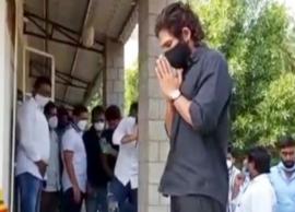 బన్నీ వాసు కుటుంబాన్ని పరామర్శించిన అల్లు అర్జున్