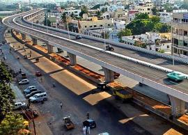శంషాబాద్ ఎయిర్ పోర్ట్ పివి ఎక్స్ప్రెస్ హై వే వరుస ప్రమాదాలు ..ముగ్గురికి గాయాలు