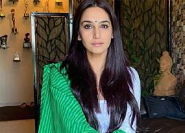 జైలులో జారిపడిన హీరోయిన్ ...నడుముకు తీవ్ర గాయాలు