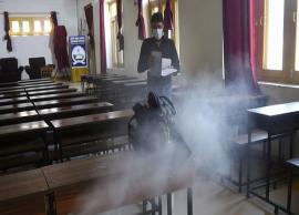 స్కూల్ ప్రారంభం అయిన మొదటి రోజే ఒక విద్యార్థికి కరోనా పాజిటివ్