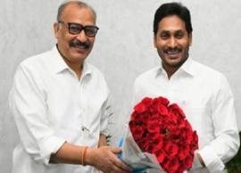 ఏపీ నూతన సీఎస్ గా బాధ్యతలు చేపట్టిన ఆదిత్యనాథ్ దాస్
