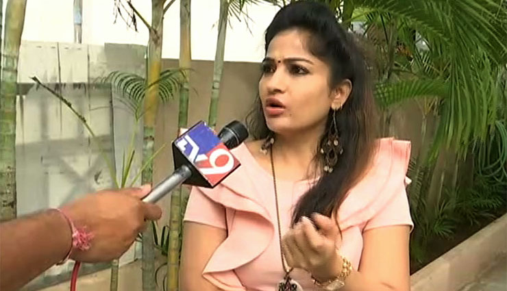 తెలంగాణ ఎక్సైజ్ శాఖ మాధవీలత ఆరోపణలపై ఘాటుగా స్పందించారు