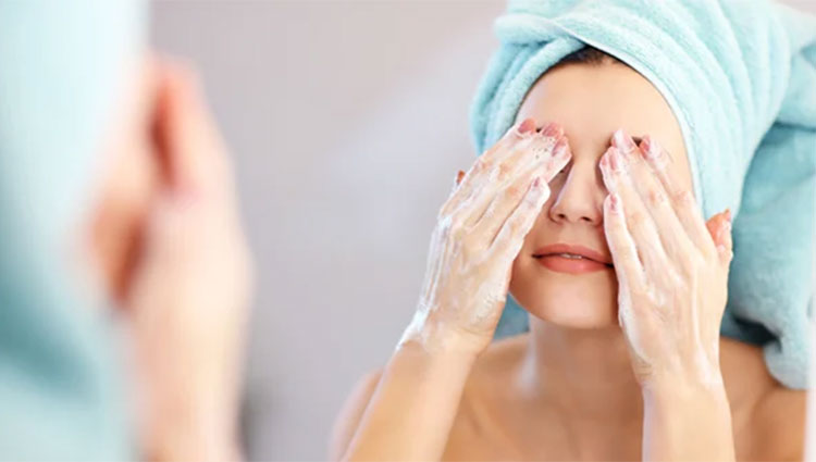 short tips  scrub,soft,face,skin ,మొటిమలతో, బాధపడే ,వారికి, చిన్న, టిప్స్ 