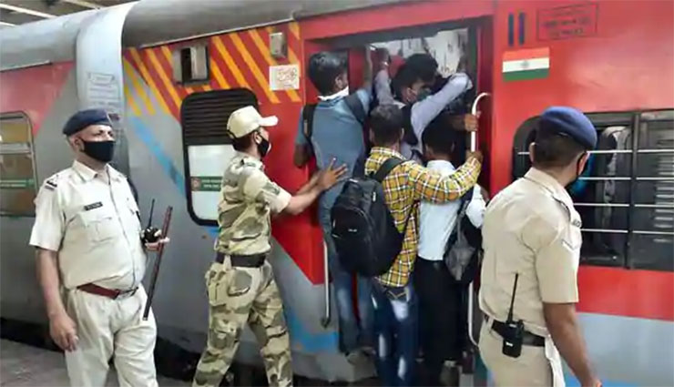 ఒక చేతిలో గన్ను.. మరో చేతిలో పాలు..