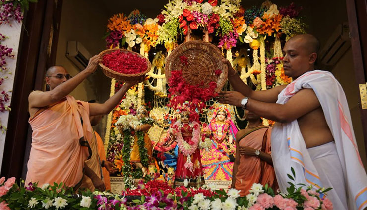 sri krishnashtami,krishna jayanthi,celebrations,festival,ashtami ,శ్రీ కృష్ణాష్టమి, దేవకి, వసుదేవుల, శ్రావణమాసము, కృష్ణ పక్షం అష్టమి